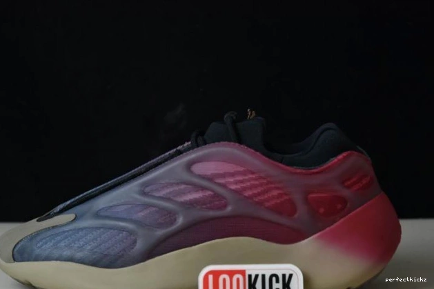 V3 Fade Yeezy GW1814 Adidas 700 Carbon 0808
